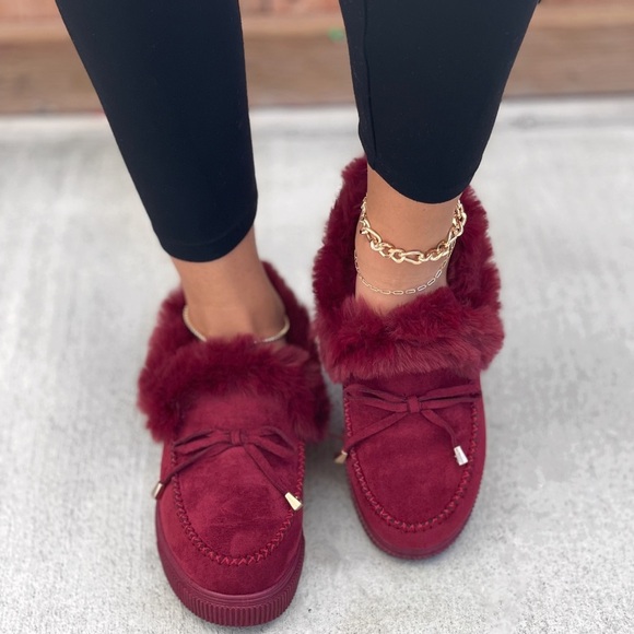 Burgundy Fuzzy Furry Slip-on Moccasin Slippers - Picture 2 of 12